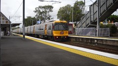 Trains electric public transportation