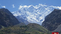 Treak Nepal Himalaya Mountains