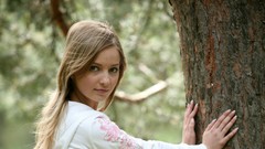 Trees woman jeans gray eyes brunettes Elle B