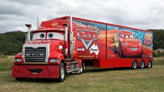 Trucks automotive 18 wheeler mack