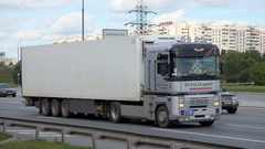 Trucks vehicles Renault