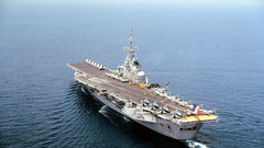 Vehicles aircraft carriers. French