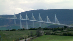 Viaduc de millau viaduct