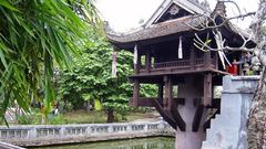 Viet Nam pagodas Pillars