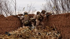Wall War Guns fight ambush soldiers Britain military sniper 