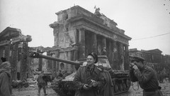 War brandenburg gate Russian army