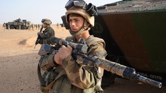 War weapons Guns Army soldiers French military sniper Africa 