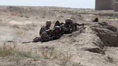 War weapons Guns dust fight soldiers shooting Cover military 