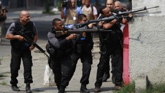War weapons Guns police running slum Cover Rio de Janeiro 