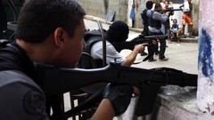 War weapons Guns police slum Rio de Janeiro Brazil raid 