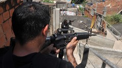 War weapons Guns police slum Rio de Janeiro Brazil raid 