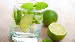 Water glass mint drinks fruits limes mojito