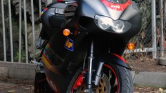 Water graffiti exhaust reflections Aprilia brakes RS125 