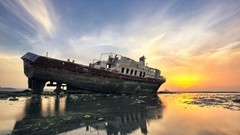 Water ships shipwreck