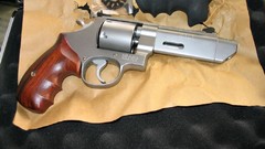 Weapons Guns military Arms pistols revolvers smith handguns 