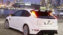 White cars ford focus white cars Ford Focus RS