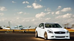 White cars Nissan Arthur skyscapes d2