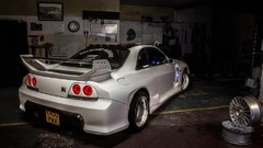 White tuning Nissan Nissan Gtr R32