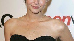 Willa holland