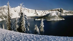 Winter Islands Oregon national park crater lake