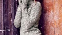 Winter woman blondes models sweaters Camille Rowe boden