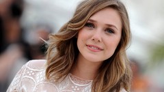 Woman Actress blondes elizabeth olsen