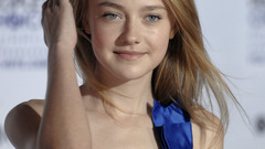 Woman Actress Dakota Fanning