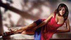 Woman Actress Elizabeth Hurley