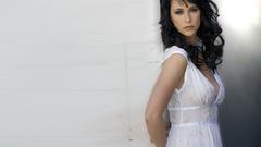Woman Actress Jennifer Love