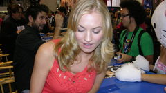 Woman Actress yvonne strahovski