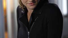 Woman Actress yvonne strahovski