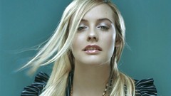 Woman Alicia Silverstone