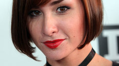 Woman Allison Scagliotti