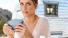 Woman Amanda Peet Lip Slip