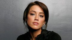 Woman amber heard earrings