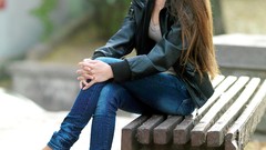 Woman Amelie Leonardo long hair allen iverson curacao depth of 