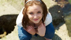 Woman Amelie smiling brunettes Axyet