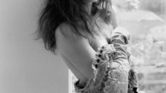 Woman Amy Acker grayscale