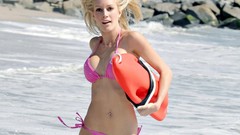 Woman ass bra bikini boobs Heidi Montag Po