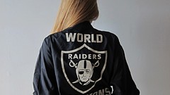 Woman ass models raiders