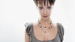 Woman bangs Chulpan Khamatova