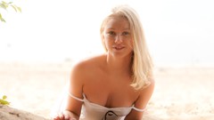 Woman Beaches blondes Ella-Famegirls
