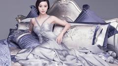 Woman beds asians