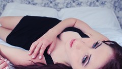 Woman beds redheads in time