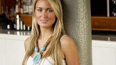 Woman blondes Alex Curran