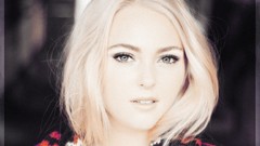 Woman blondes anna sophia robb