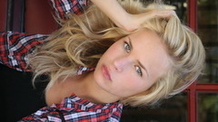 Woman blondes britt robertson