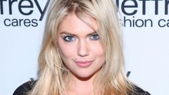 Woman blondes charm models kate upton