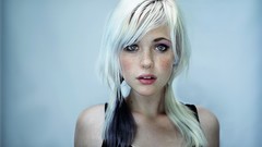 Woman blondes devon jade Aaron Tyree