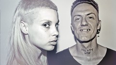 Woman blondes die antwoord Yolandi Visser